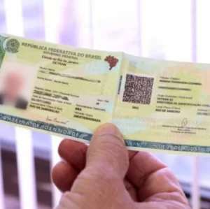 Detran.RJ amplia emissão da nova carteira de identidade para pessoas com até 40 anos